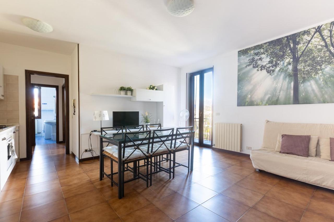 Mysa Properties - Casa Chicca, Flat With Lake View Terrace Perledo Exteriér fotografie